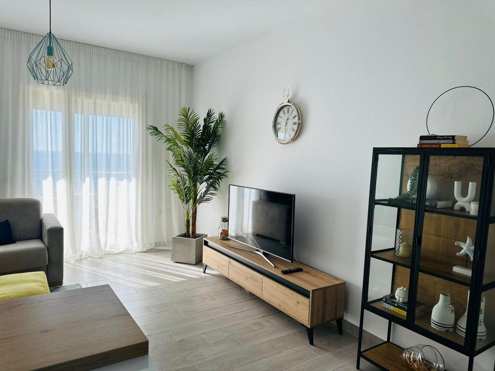 Sunny Hill Apartment Vlorë Exterior foto